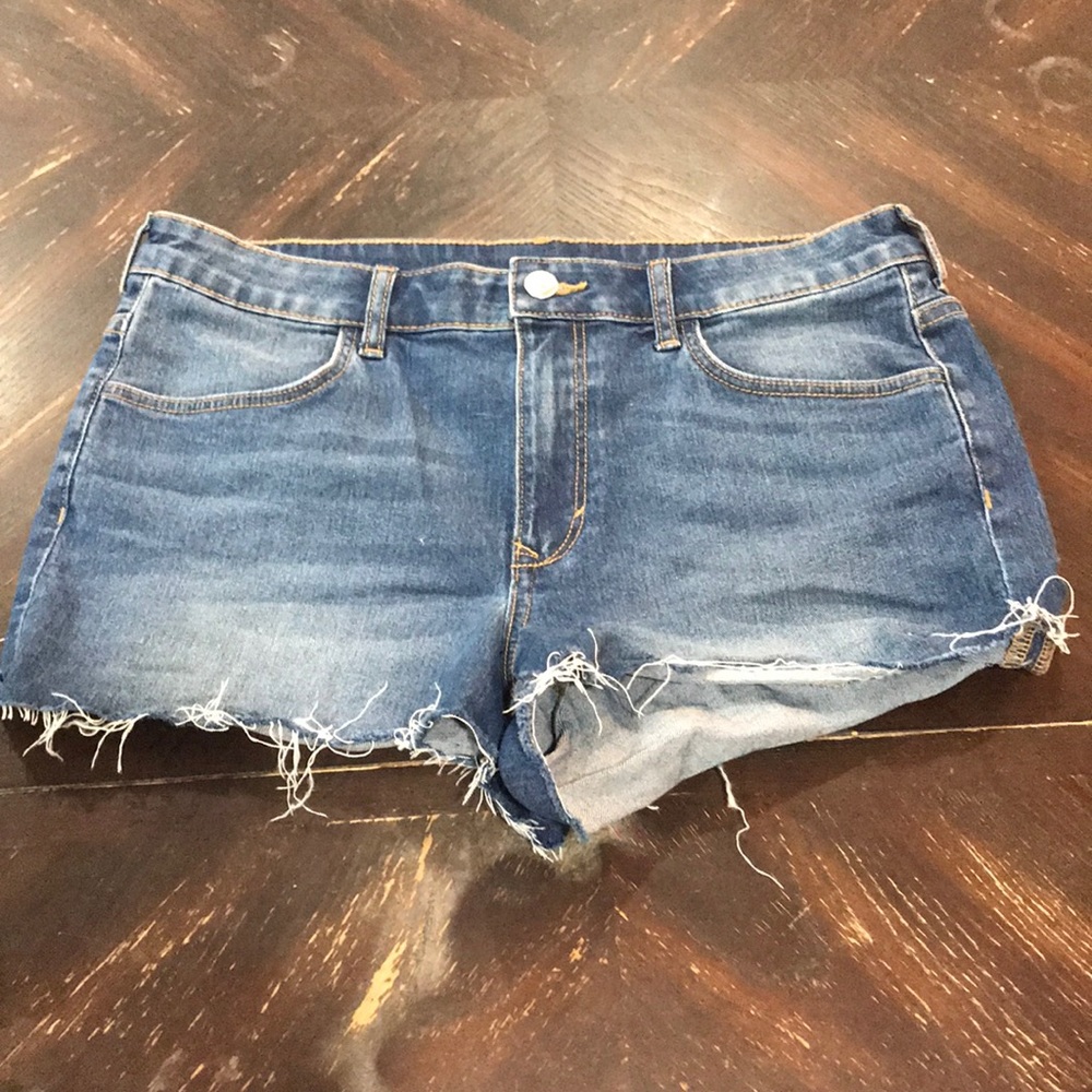 H&M jean shorts never worn